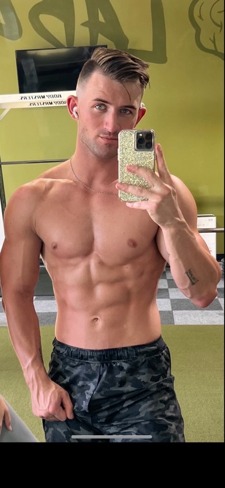 Foto desnuda filtrada de OnlyFans de Cashlovesu