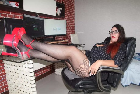 Foto desnuda filtrada de OnlyFans de Mistress Vegas