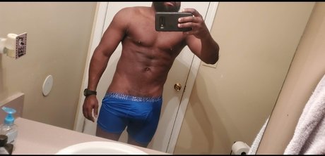 Foto desnuda filtrada de OnlyFans de Mr Clayton Bbc