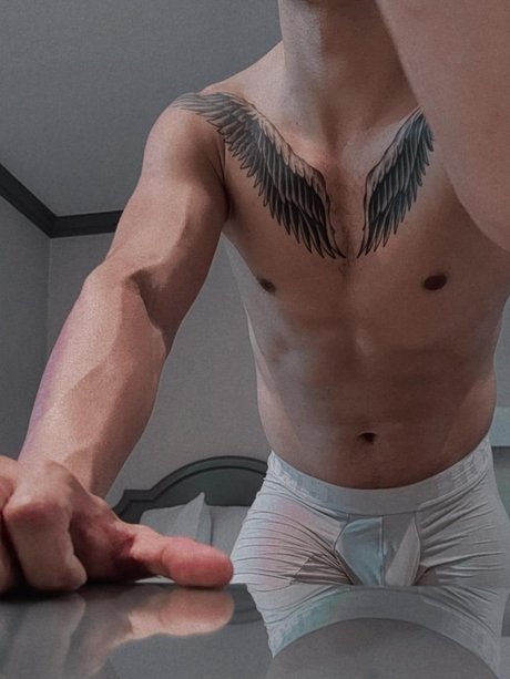 Foto desnuda filtrada de OnlyFans de Ron