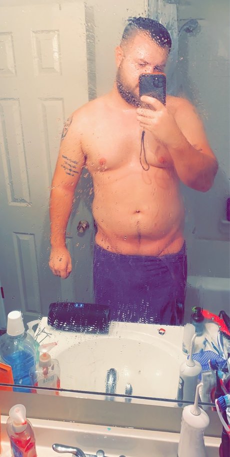 Foto desnuda filtrada de OnlyFans de Mrgrey Of Tiktok