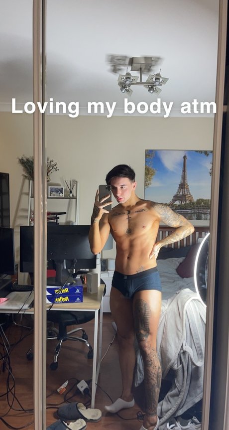Foto desnuda filtrada de OnlyFans de Peachy Mike 