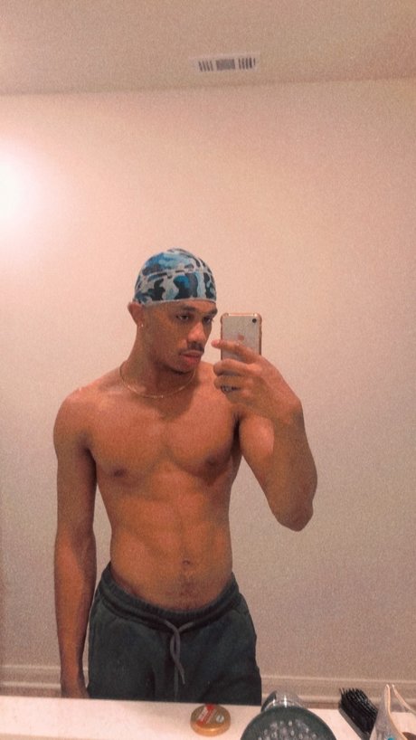 Foto desnuda filtrada de OnlyFans de Marcus Powers Pan 
