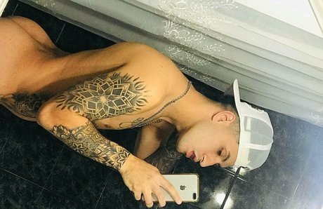 Foto desnuda filtrada de OnlyFans de   