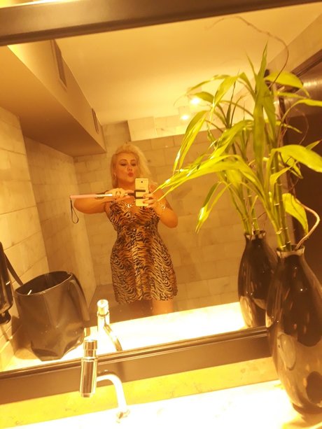 Foto desnuda filtrada de OnlyFans de Jade Skrabe