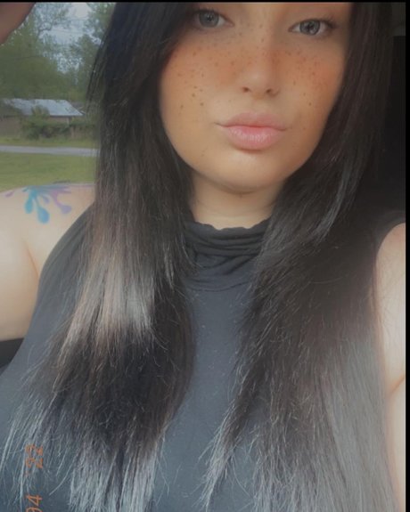 Foto desnuda filtrada de OnlyFans de Honeyk