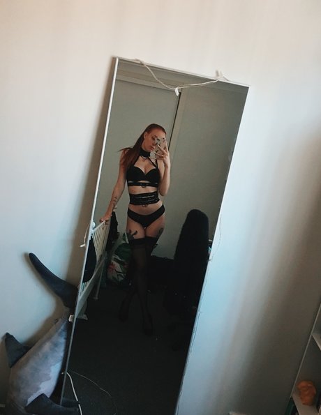 Foto desnuda filtrada de OnlyFans de Ginger