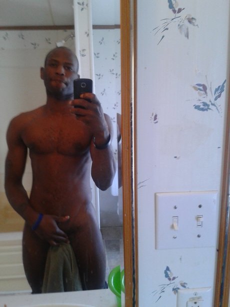 Foto desnuda filtrada de OnlyFans de Rick Dark Chocolate