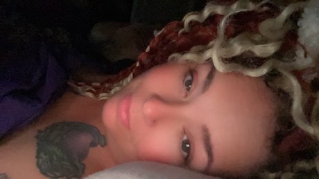 Foto desnuda filtrada de OnlyFans de Dragongirl77
