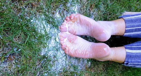 Foto desnuda filtrada de OnlyFans de Fleshfeet Daily Vids 