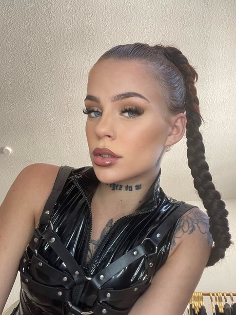 Foto desnuda filtrada de OnlyFans de Lady Diavolo