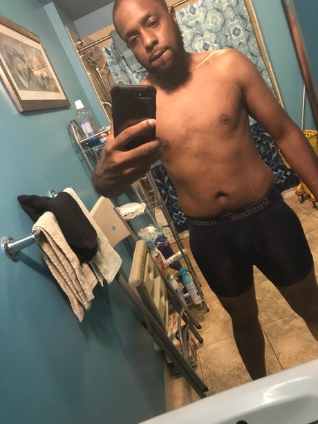 Foto desnuda filtrada de OnlyFans de Savage