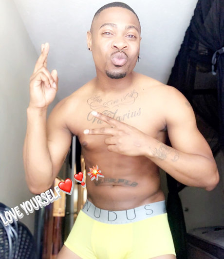 Foto desnuda filtrada de OnlyFans de Mr Jermany