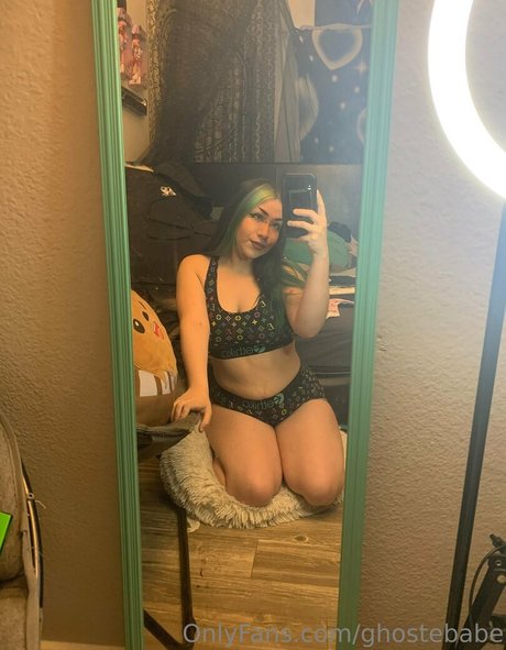 Foto desnuda filtrada de OnlyFans de Ghostebabe