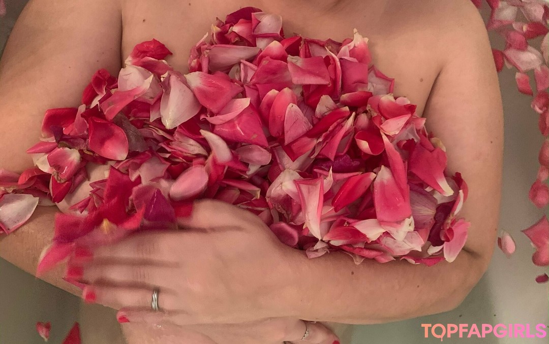 Foto desnuda filtrada de OnlyFans de Kinkyqueenofspades #1 Foto desnuda filtrada de OnlyFans de Kinkyqueenofspades #1