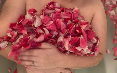 Foto desnuda filtrada de OnlyFans de Kinkyqueenofspades