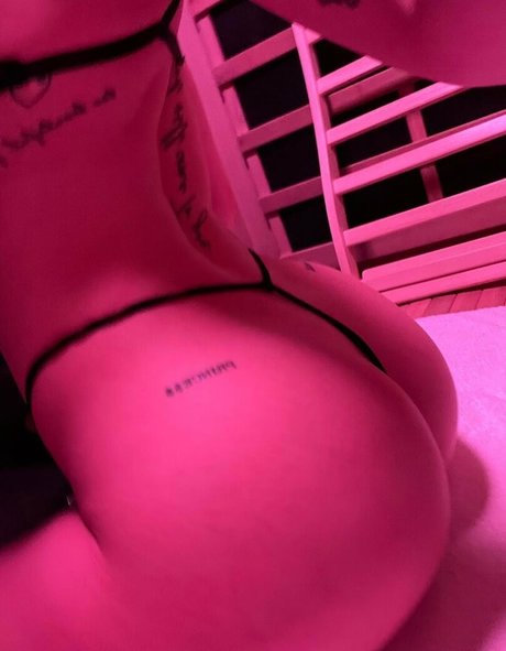 Foto desnuda filtrada de OnlyFans de Arianaus
