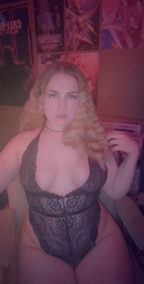 Foto desnuda filtrada de OnlyFans de Itsambeh