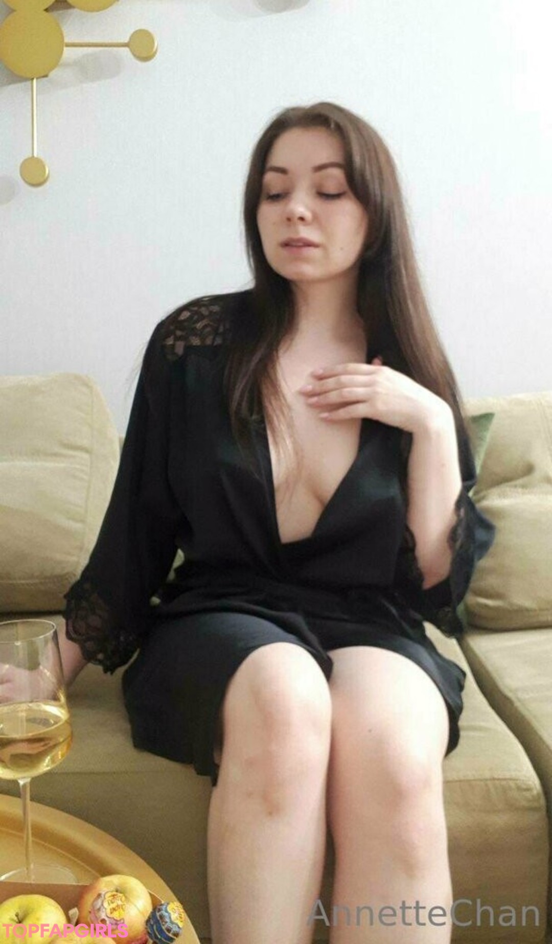 Foto desnuda filtrada de OnlyFans de Annettechan #181 Foto desnuda filtrada de OnlyFans de Annettechan #181