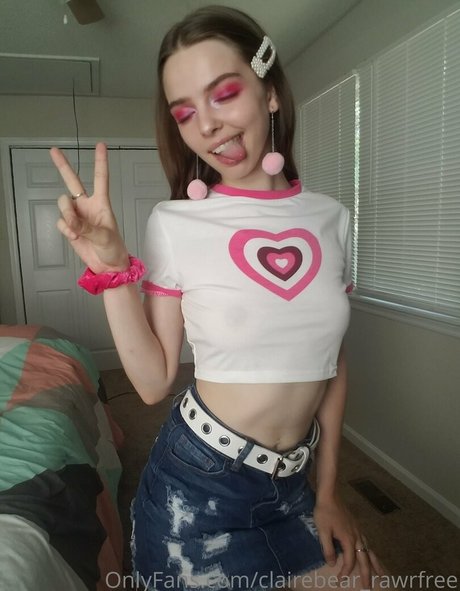 Clairebear_rawrfree