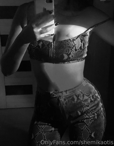 Foto desnuda filtrada de OnlyFans de Shemikaotis