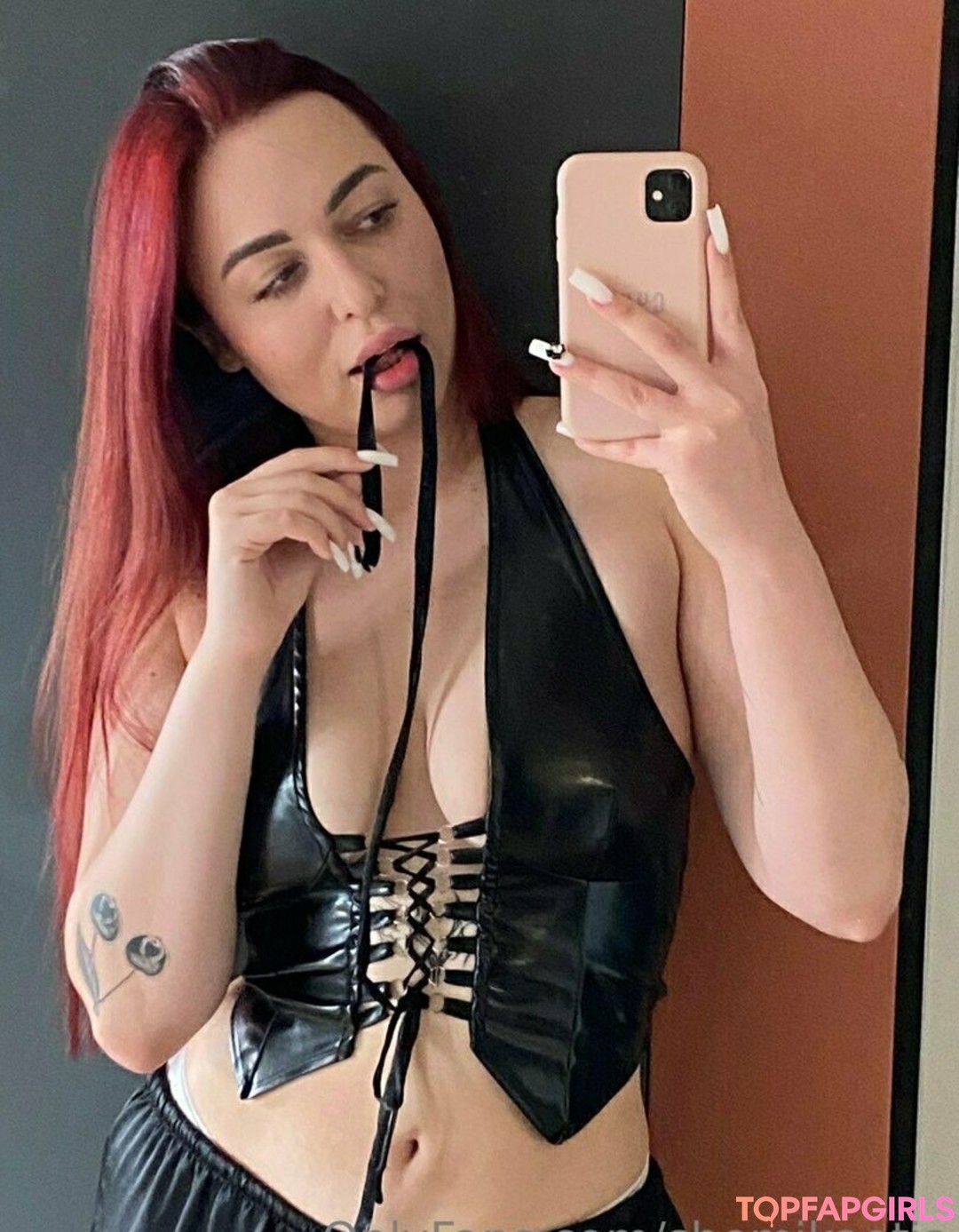 Foto desnuda filtrada de OnlyFans de Shemikaotis #54 Foto desnuda filtrada de OnlyFans de Shemikaotis #54