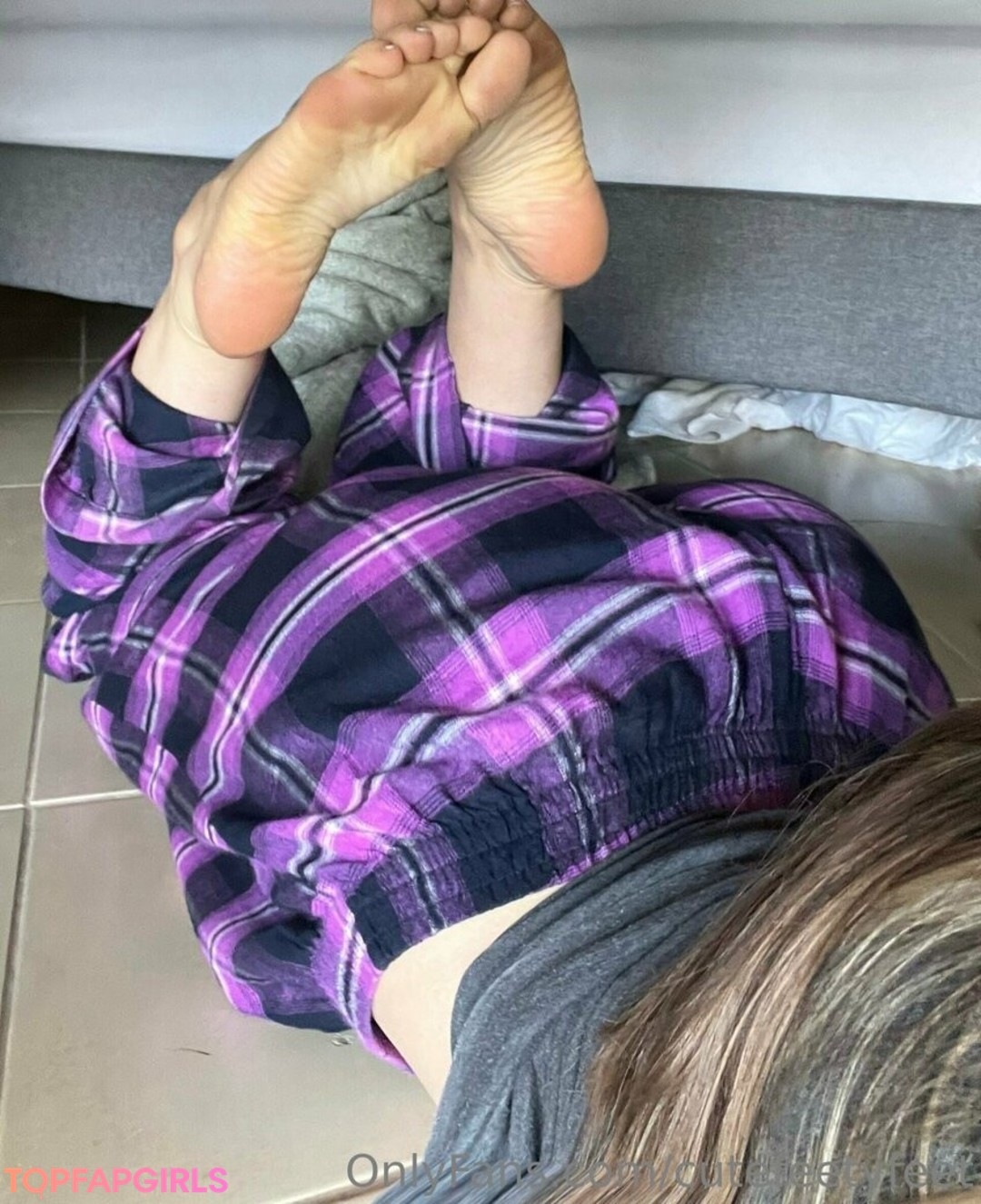 Foto desnuda filtrada de OnlyFans de Cutefeetyfeet #19 Foto desnuda filtrada de OnlyFans de Cutefeetyfeet #19