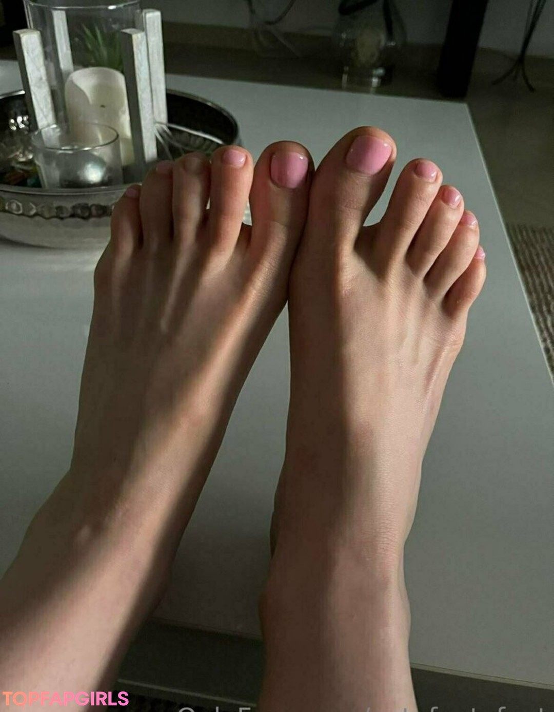 Foto desnuda filtrada de OnlyFans de Cutefeetyfeet #8 Foto desnuda filtrada de OnlyFans de Cutefeetyfeet #8