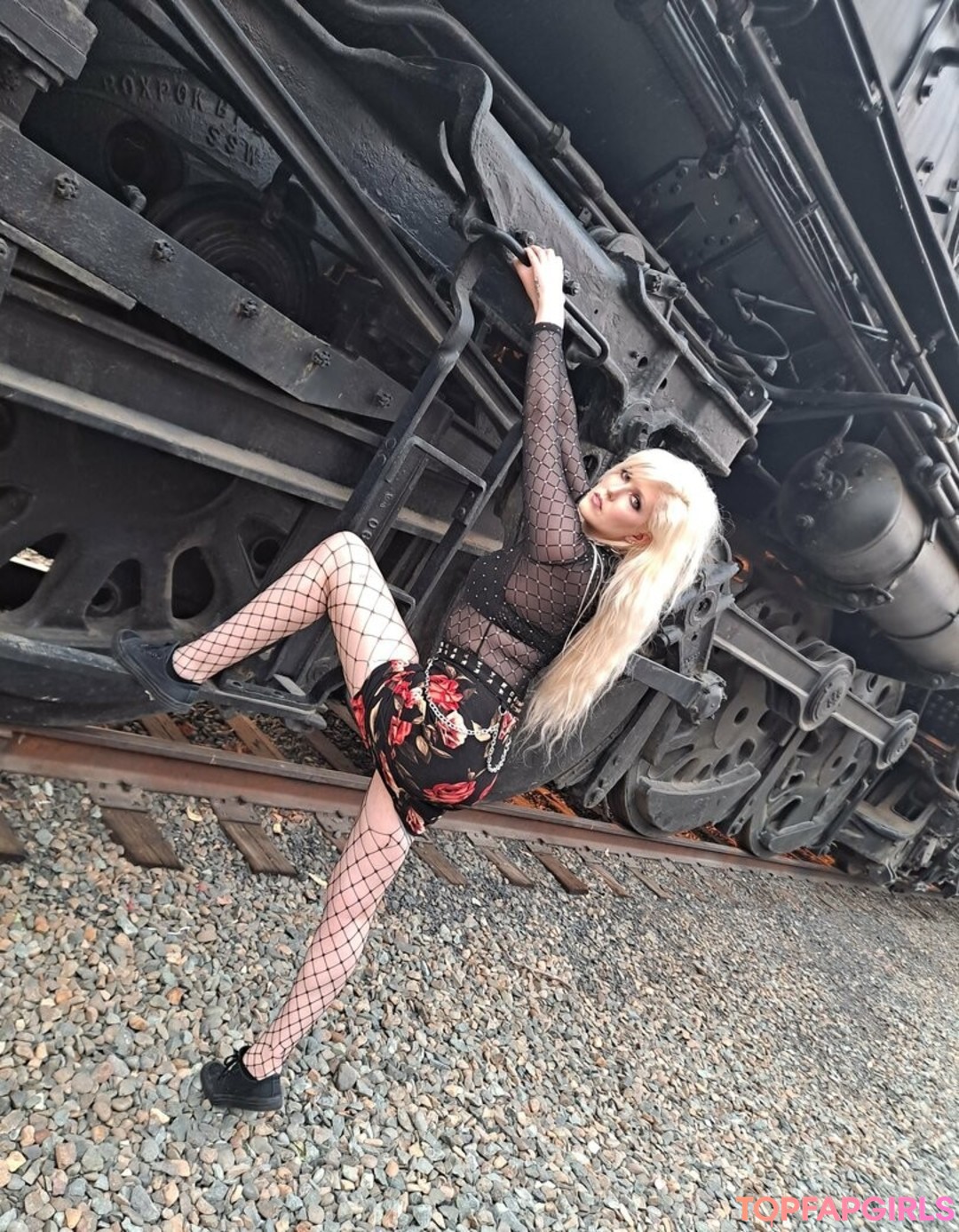 Foto desnuda filtrada de OnlyFans de Airbornesangels #70 Foto desnuda filtrada de OnlyFans de Airbornesangels #70