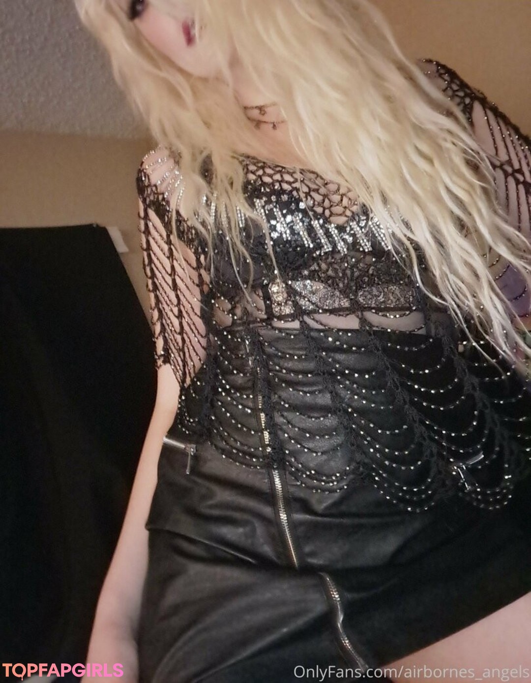 Foto desnuda filtrada de OnlyFans de Airbornesangels #84 Foto desnuda filtrada de OnlyFans de Airbornesangels #84