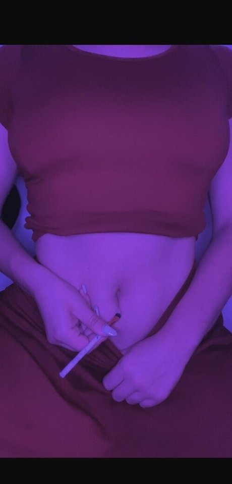 Foto desnuda filtrada de OnlyFans de Honeybellybutton2