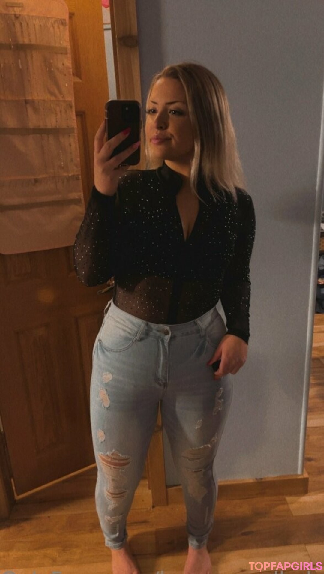 Foto desnuda filtrada de OnlyFans de Browneyedbabe14 #35 Foto desnuda filtrada de OnlyFans de Browneyedbabe14 #35