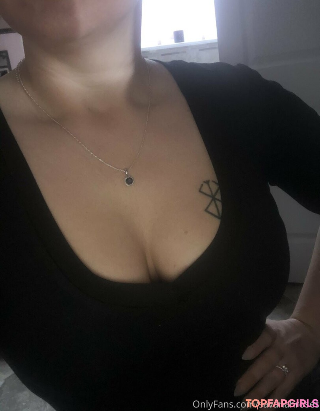 Foto desnuda filtrada de OnlyFans de Savanahroses #288 Foto desnuda filtrada de OnlyFans de Savanahroses #288