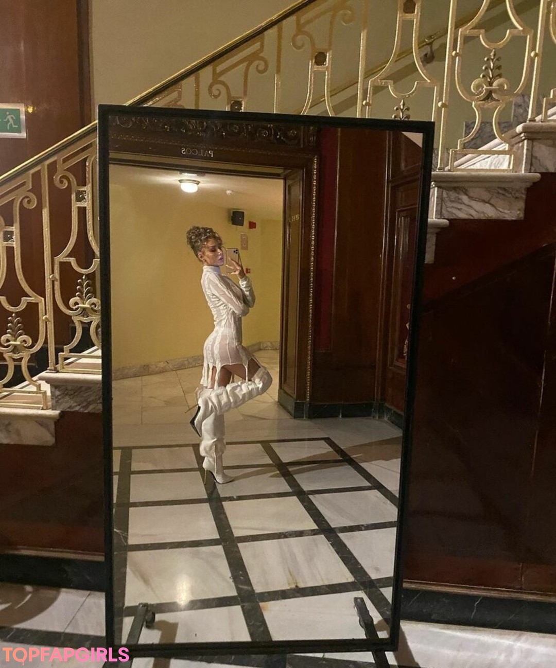 Foto desnuda filtrada de OnlyFans de Ester Exposito #87 Foto desnuda filtrada de OnlyFans de Ester Exposito #87