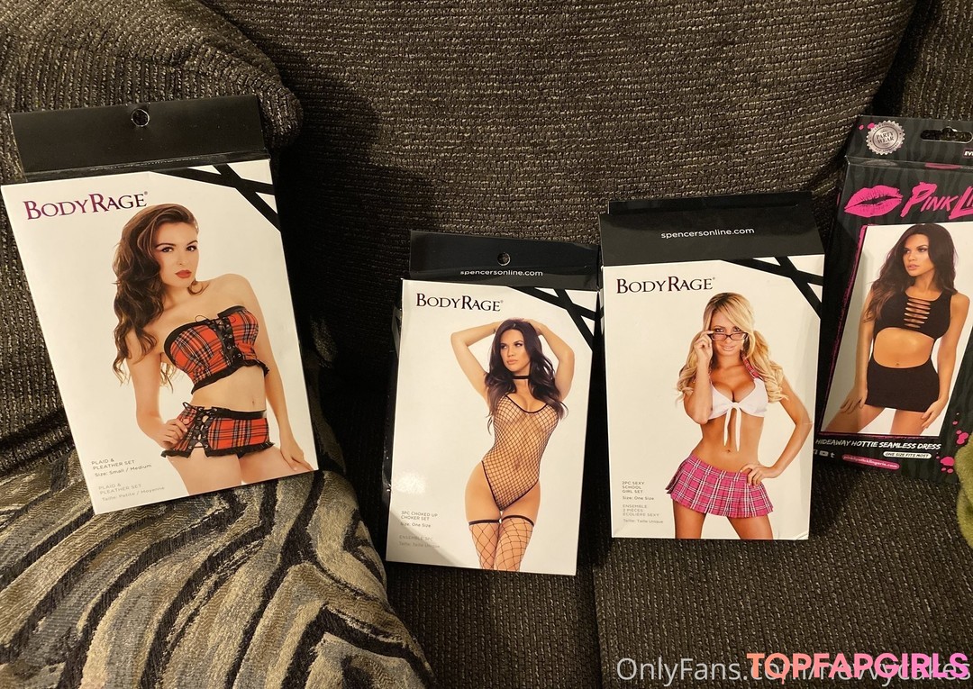 Foto desnuda filtrada de OnlyFans de Nevvycakes #11 Foto desnuda filtrada de OnlyFans de Nevvycakes #11