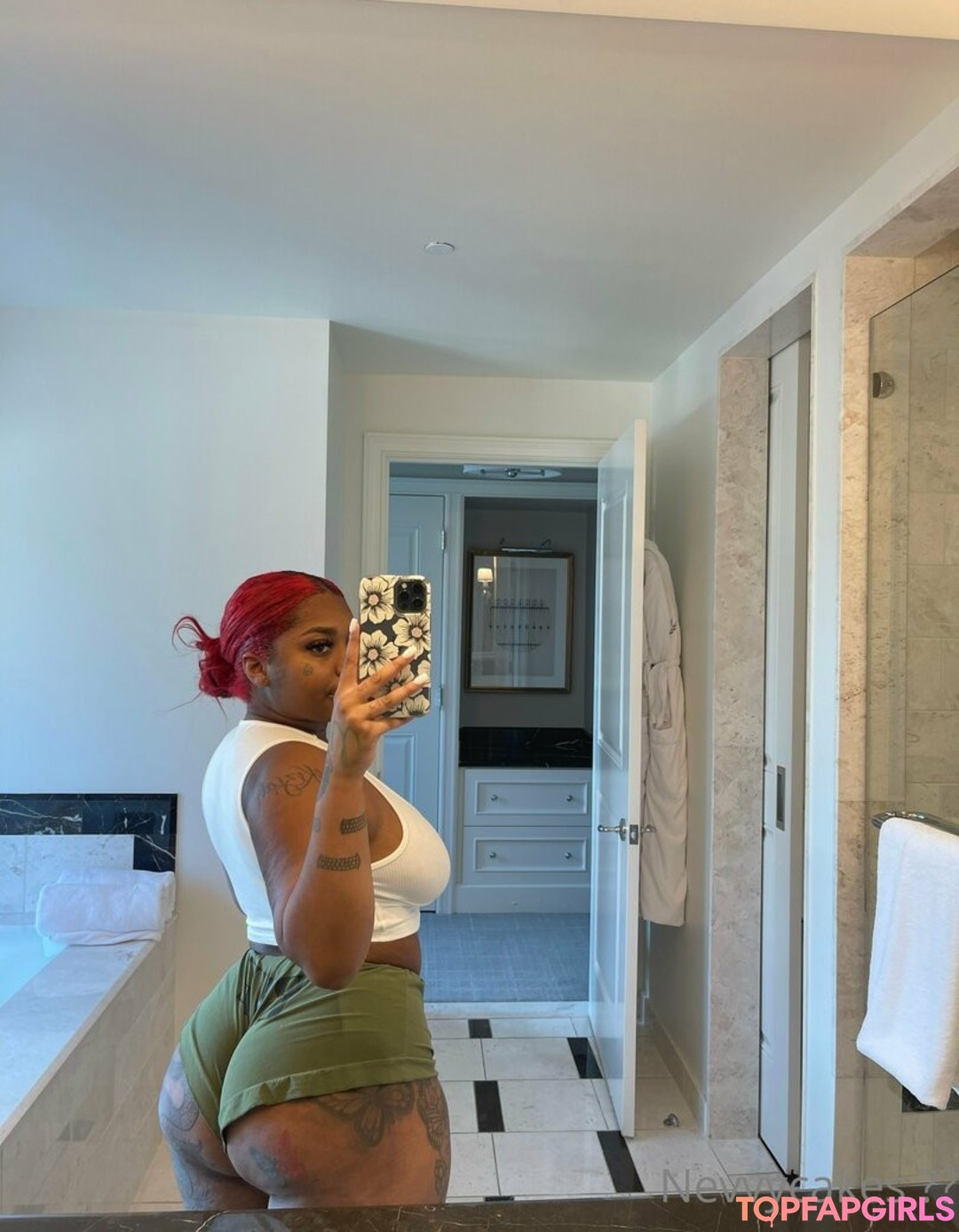 Foto desnuda filtrada de OnlyFans de Nevvycakes #115 Foto desnuda filtrada de OnlyFans de Nevvycakes #115
