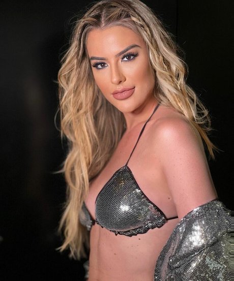 Foto desnuda filtrada de OnlyFans de Fernanda Keulla