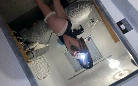 Foto desnuda filtrada de OnlyFans de Leahshorty