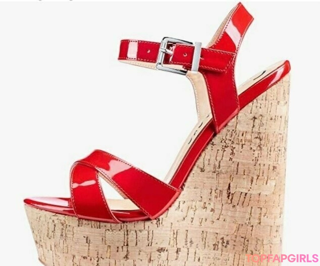 Foto desnuda filtrada de OnlyFans de Jenny38piedi #30 Foto desnuda filtrada de OnlyFans de Jenny38piedi #30