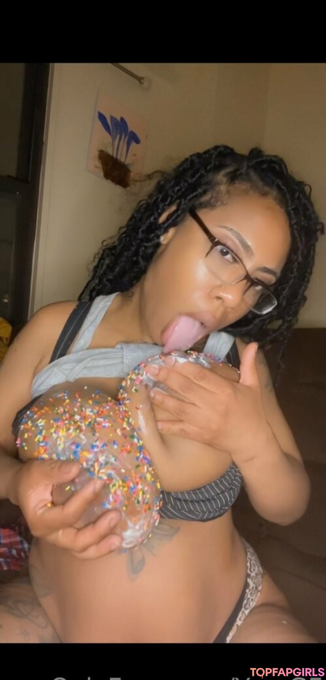 Foto desnuda filtrada de OnlyFans de Yourgfback #82 Foto desnuda filtrada de OnlyFans de Yourgfback #82