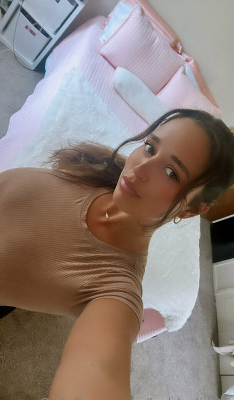 Foto desnuda filtrada de OnlyFans de Babbyliv36