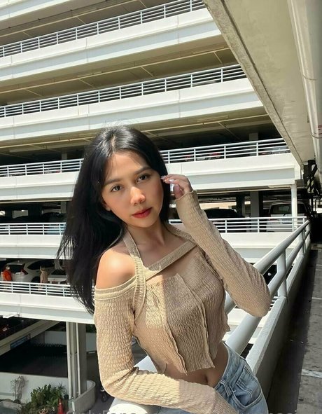 Foto desnuda filtrada de OnlyFans de youngdumbasian