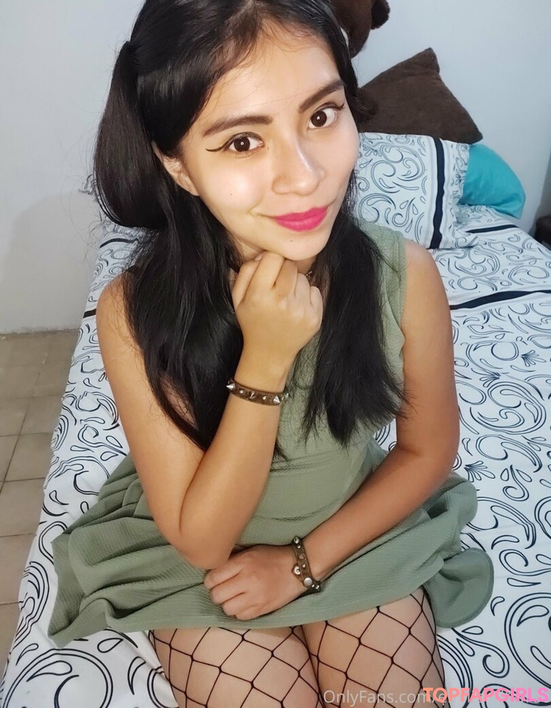 Foto desnuda filtrada de OnlyFans de Emilipetitefree #64 Foto desnuda filtrada de OnlyFans de Emilipetitefree #64