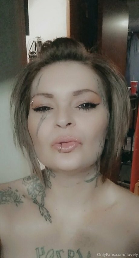 Foto desnuda filtrada de OnlyFans de Lluvely