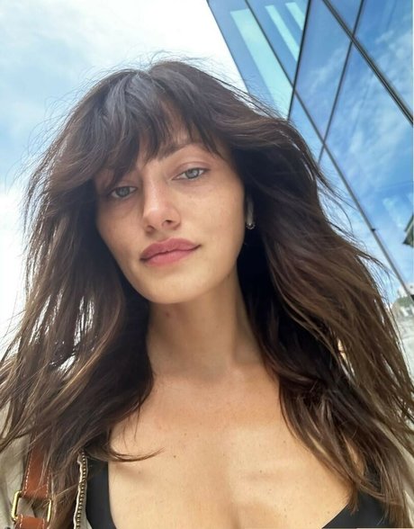 Phoebe Tonkin