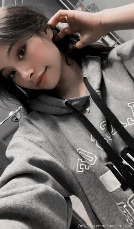 Foto desnuda filtrada de OnlyFans de Lewdgamermel