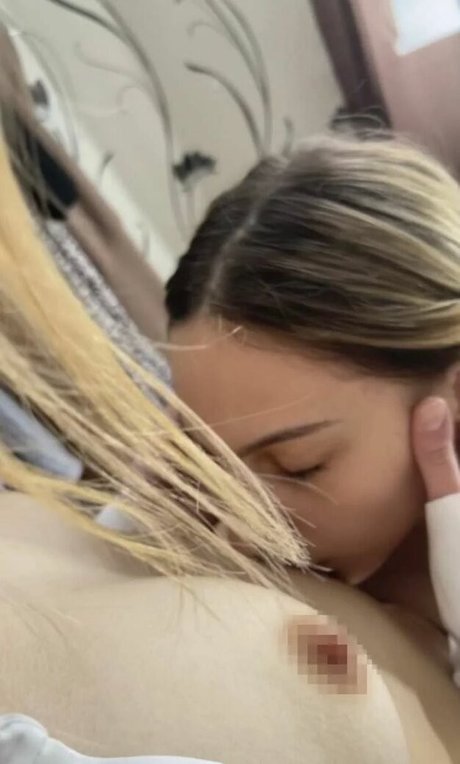 Foto desnuda filtrada de OnlyFans de Ave Mary