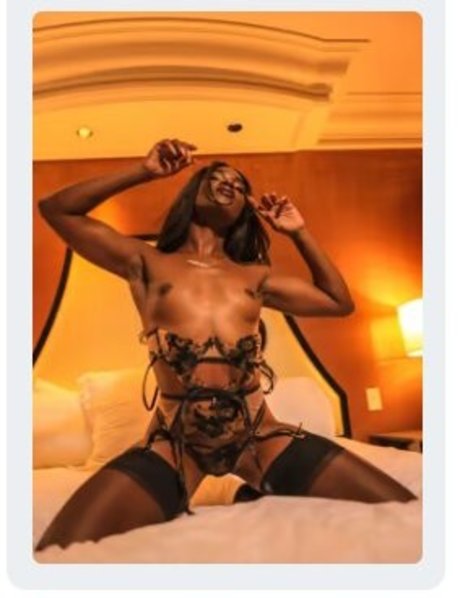 Ana Foxxx