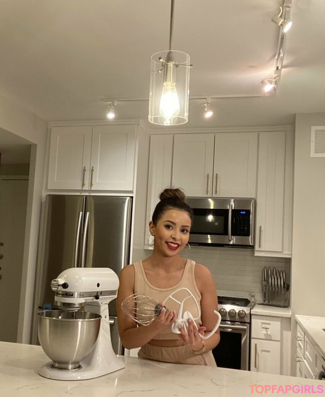 Foto desnuda filtrada de OnlyFans de Irisinthekitchen #62 Foto desnuda filtrada de OnlyFans de Irisinthekitchen #62