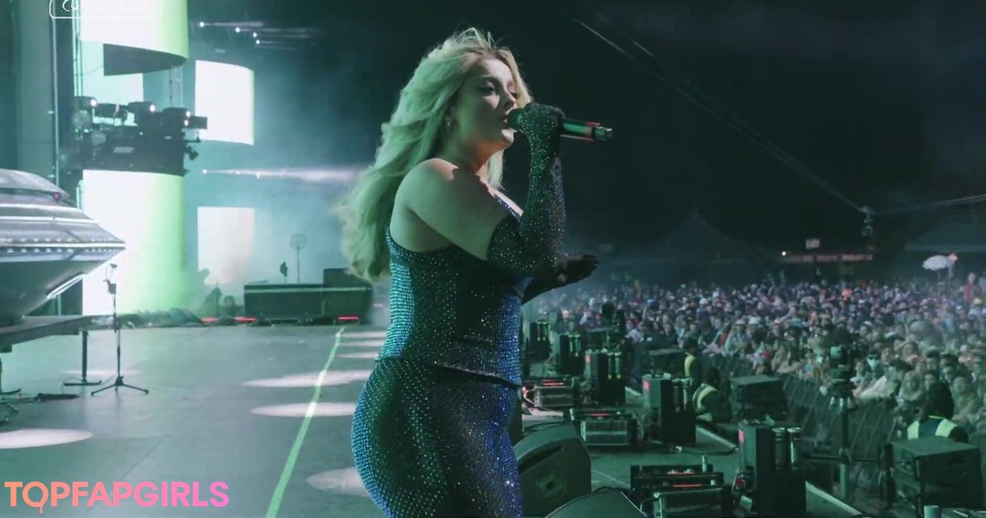 Foto desnuda filtrada de OnlyFans de Bebe Rexha #315 Foto desnuda filtrada de OnlyFans de Bebe Rexha #315